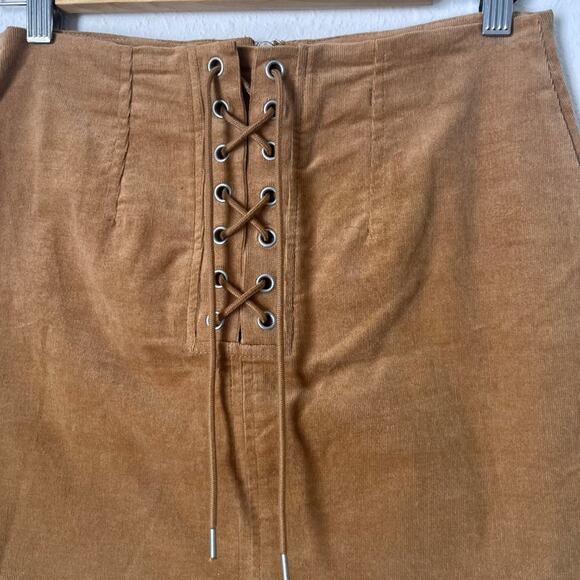 Forver21 Size M high waist curved hem suedette corduroy body con mini skirt - Picture 3 of 6